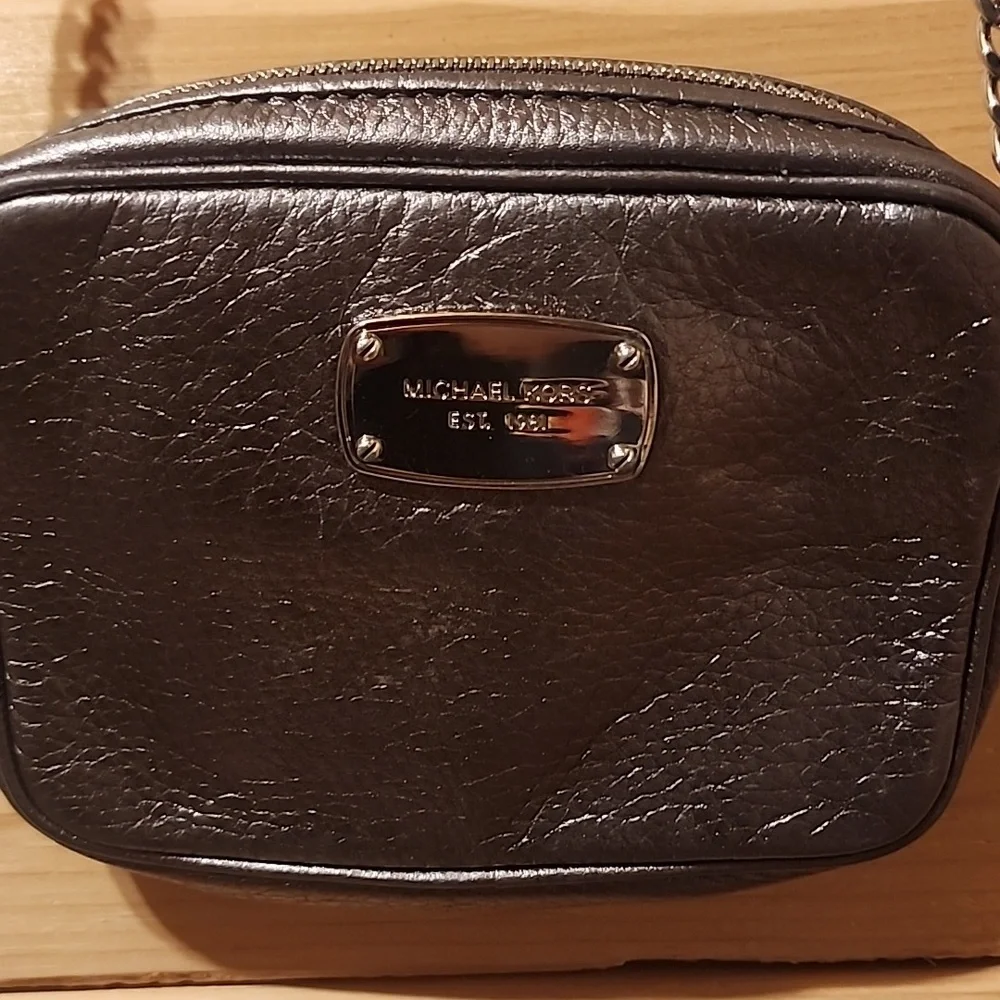 Woman’s Michael Kors crossbody bag bag,size Mini Silver